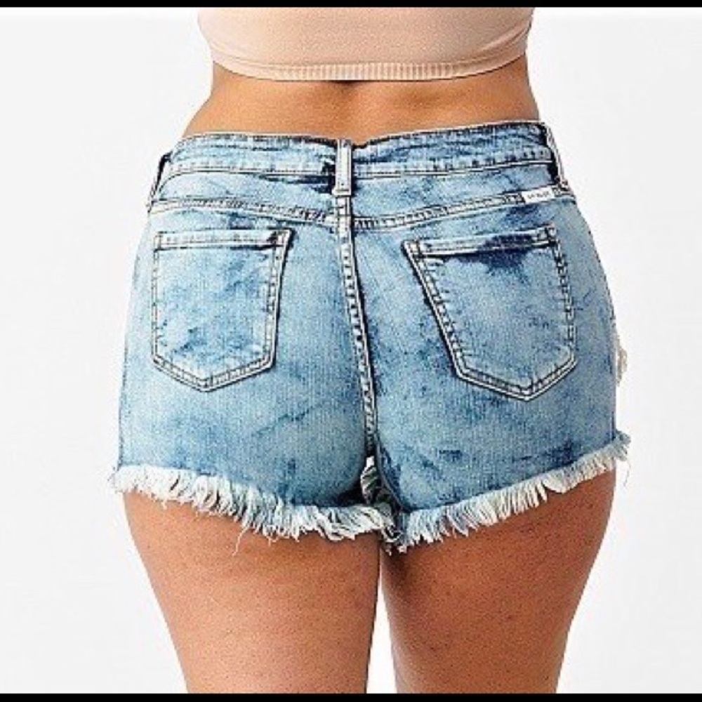 DISTRESSED LOW RISE STRETCH JEAN SHORTS - Picture 4 of 8
